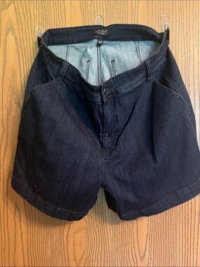Judy Blue Dark Blue Denim High-Rise Shorts size 1xl.  Never worn.